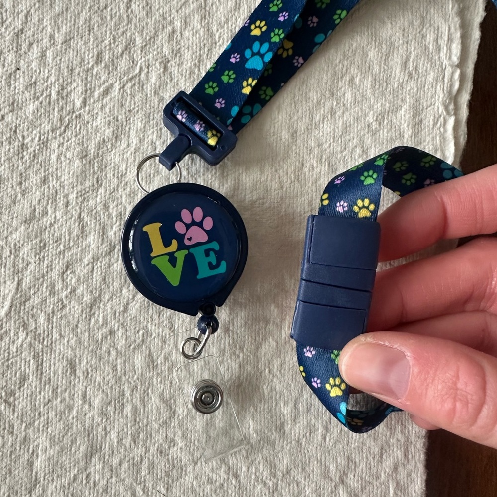 LOVE 🐾 paws badge reel and lanyard - Picture 3 of 5